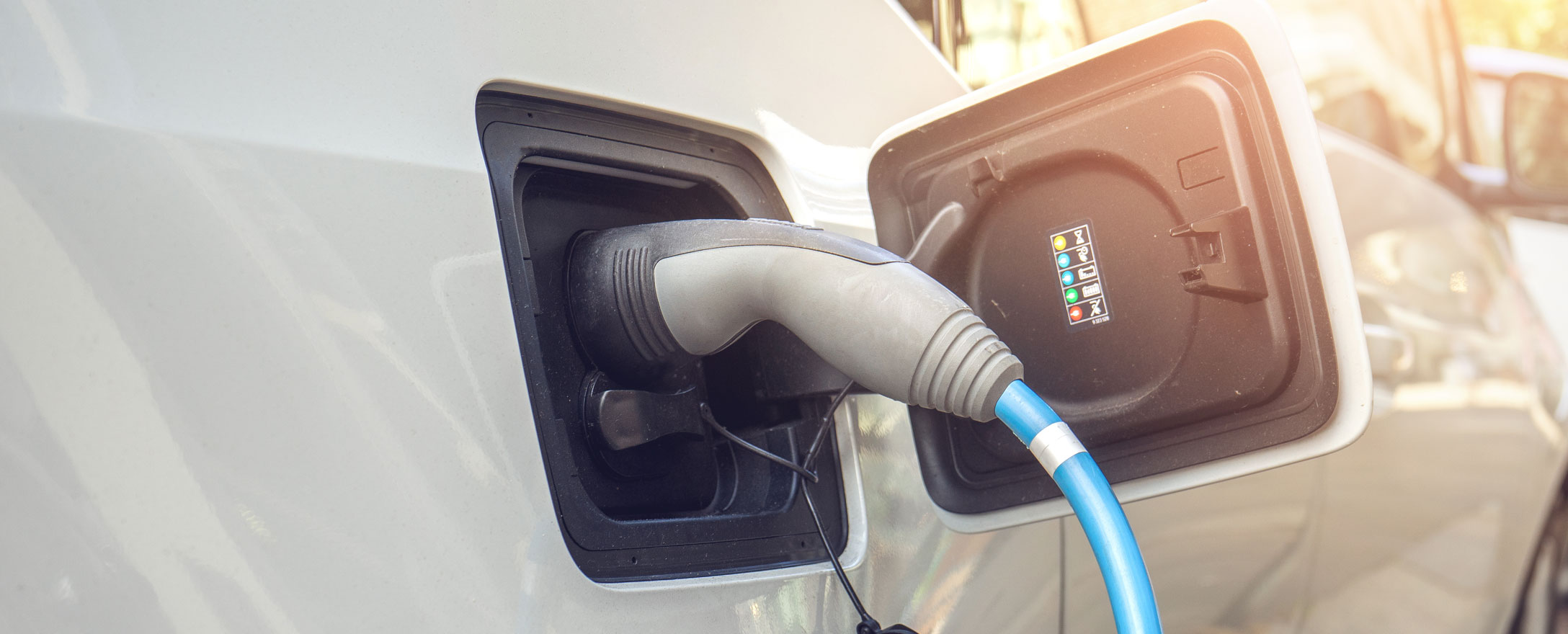 Elektroauto an Ladestation